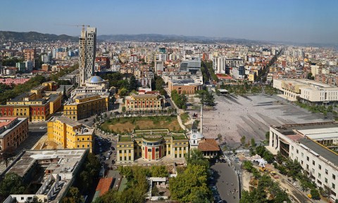 Kosova rezultonte me e lira: Tirana nder qytetet me te shtrenjta ne rajon